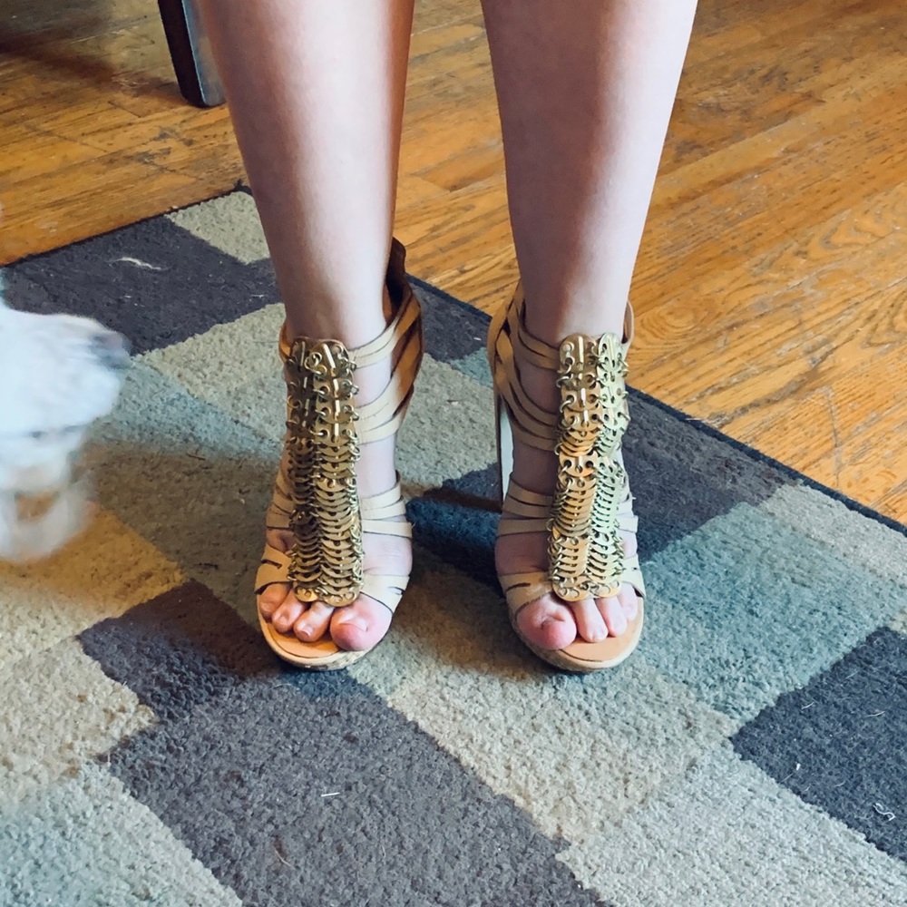 Nice sandals - Picture 7 of 8